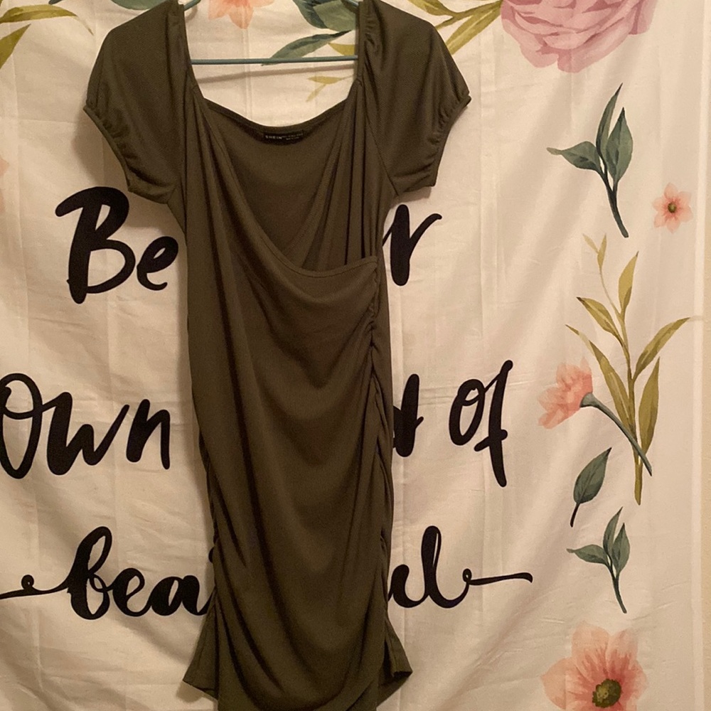 Shein dress, Scrunching on the sides